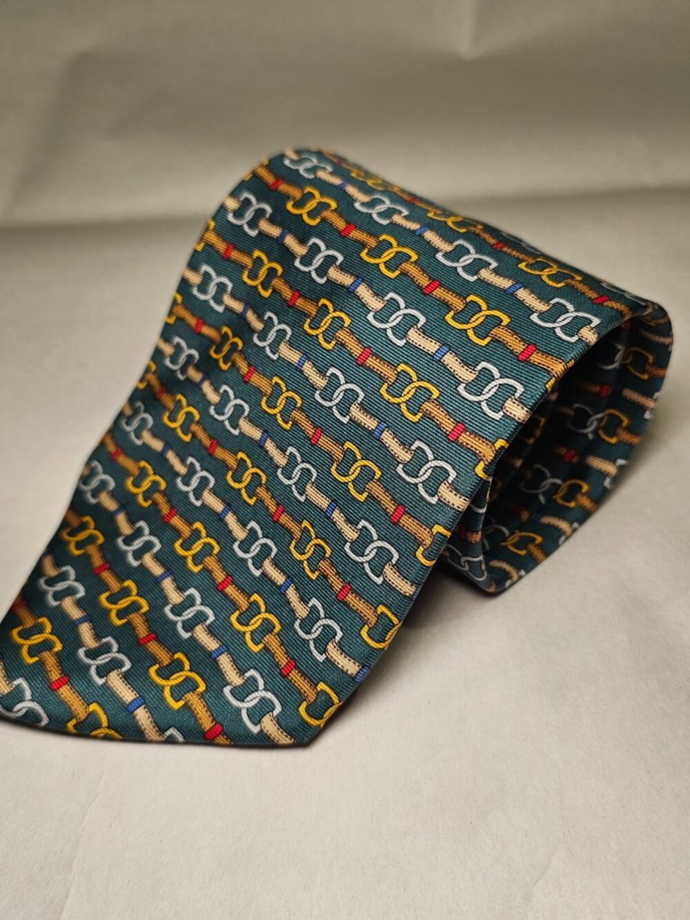 Gucci Paolo Gucci 100% Silk Tie Green Gold Chain Bit Made in Italy Preppy